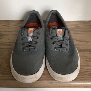Boys sperry sneaker